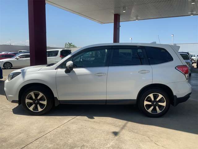 SUBARU FORESTER 2017