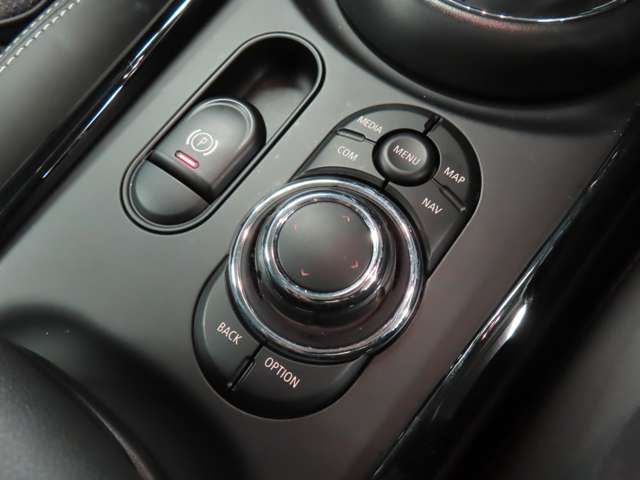 BMW MINI COOPER D CLUBMAN 2024