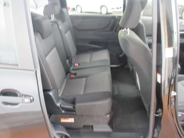 TOYOTA SIENTA HYBRID 2019