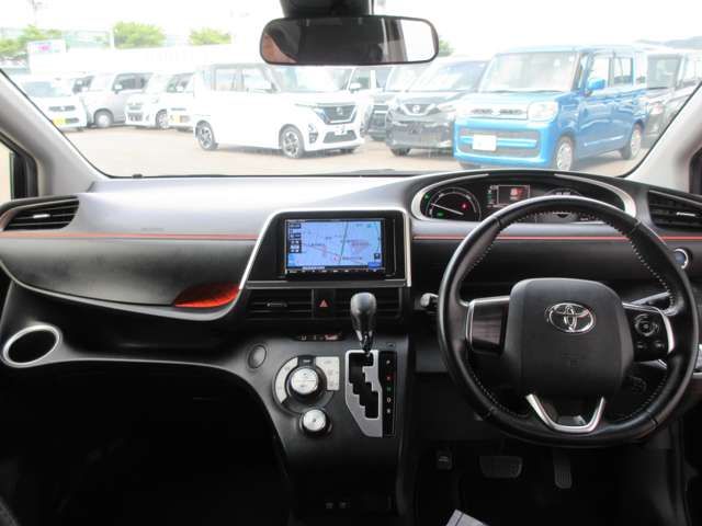 TOYOTA SIENTA HYBRID 2019