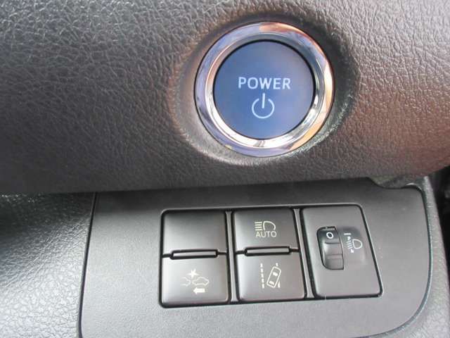 TOYOTA SIENTA HYBRID 2019