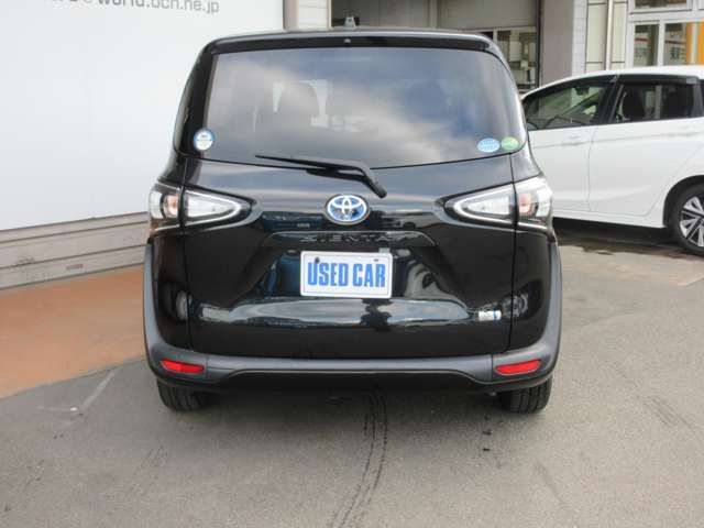 TOYOTA SIENTA HYBRID 2019