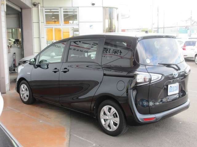 TOYOTA SIENTA HYBRID 2019