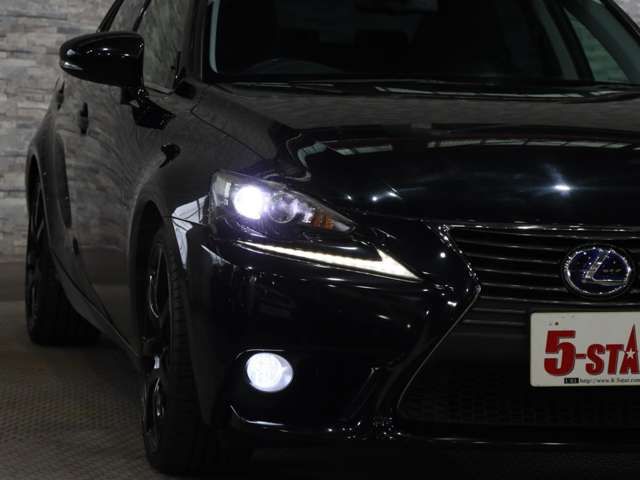 TOYOTA LEXUS IS300h 2013