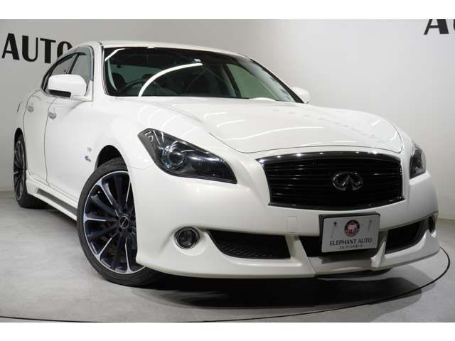 NISSAN FUGA HYBRID 2012