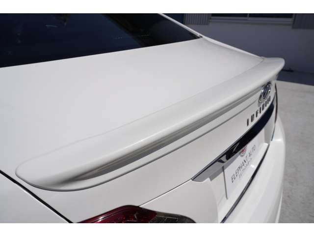 NISSAN FUGA HYBRID 2012