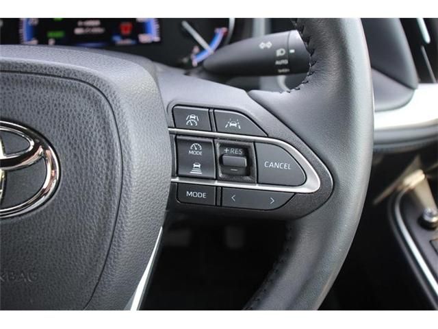 TOYOTA VOXY HYBRID 2023