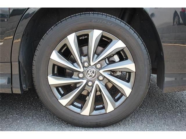 TOYOTA VOXY HYBRID 2023