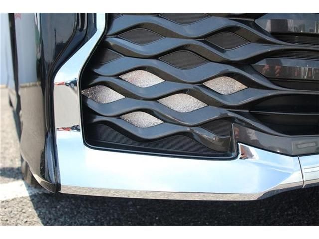 TOYOTA VOXY HYBRID 2023