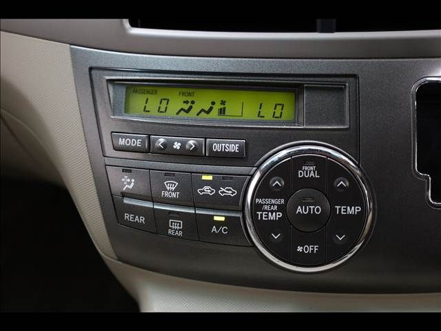 TOYOTA ESTIMA HYBRID 4WD 2010