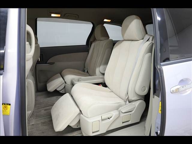 TOYOTA ESTIMA HYBRID 4WD 2010