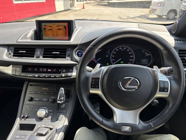 TOYOTA LEXUS CT200h 2012