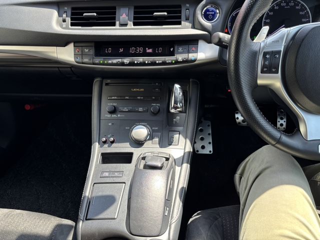 TOYOTA LEXUS CT200h 2012