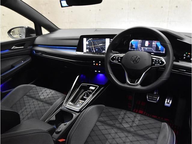 VOLKSWAGEN VOLKSWAGEN GOLF 2023