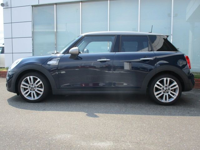 BMW BMW MINI COOPER SD 5DOOR 2018