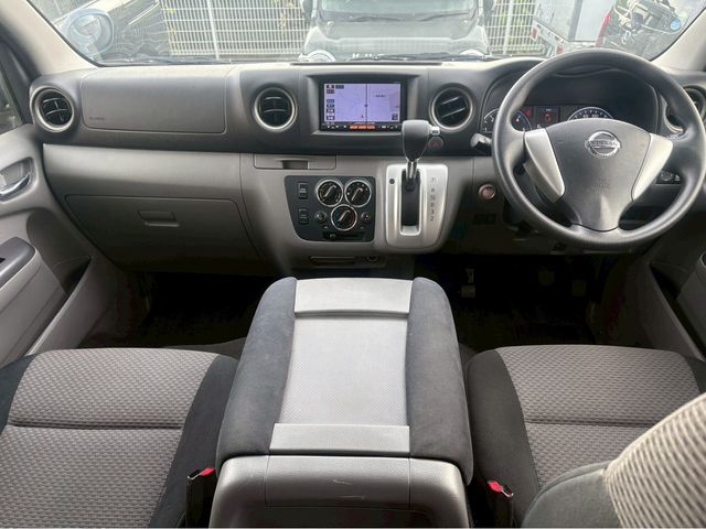 NISSAN NV350 CARAVAN 4WD 2015