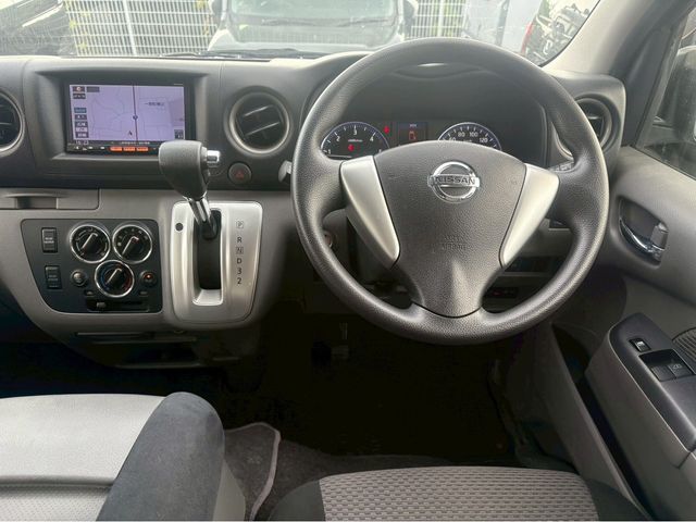 NISSAN NV350 CARAVAN 4WD 2015