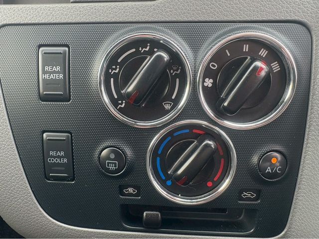 NISSAN NV350 CARAVAN 4WD 2015