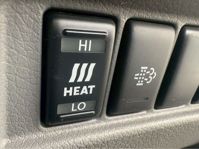 NISSAN NV350 CARAVAN 4WD 2015