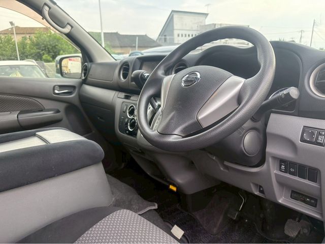 NISSAN NV350 CARAVAN 4WD 2015