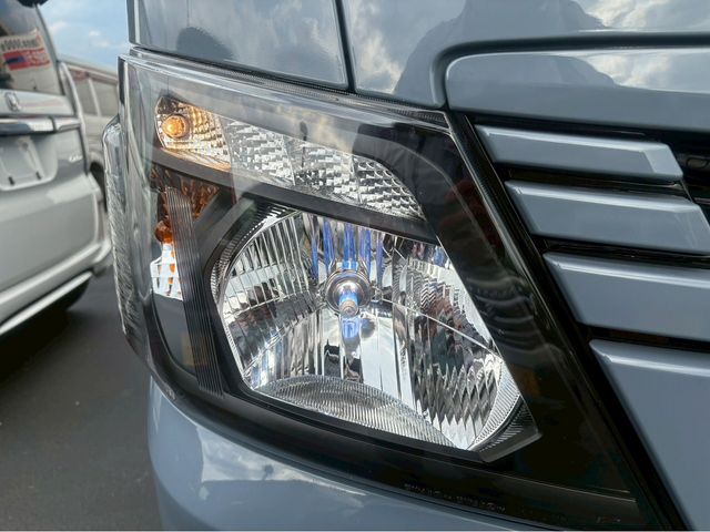 NISSAN NV350 CARAVAN 4WD 2015