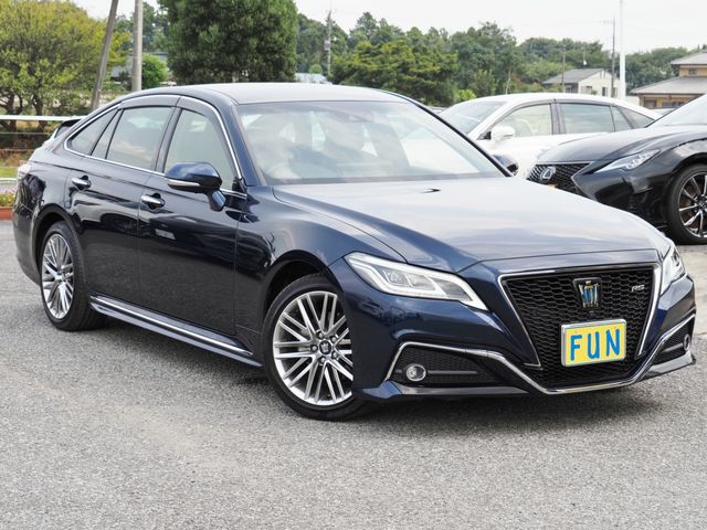 TOYOTA CROWN sedan hybrid 2022