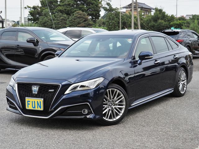 TOYOTA CROWN sedan hybrid 2022