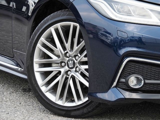 TOYOTA CROWN sedan hybrid 2022