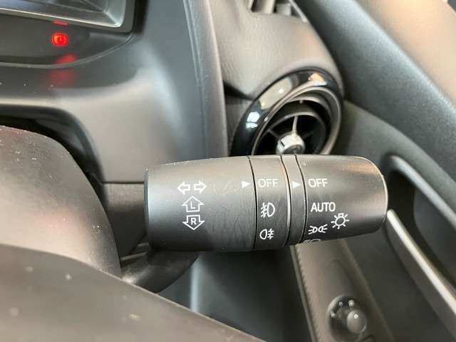 MAZDA DEMIO 4WD 2019