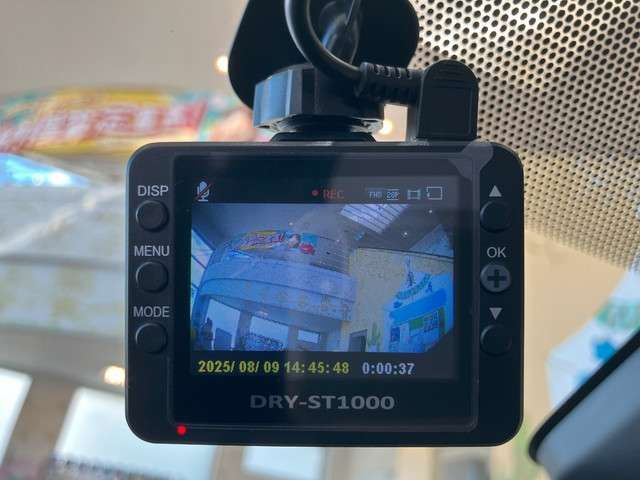 TOYOTA VITZ  4WD 2016