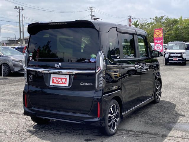 HONDA N BOX CUSTOM 2018