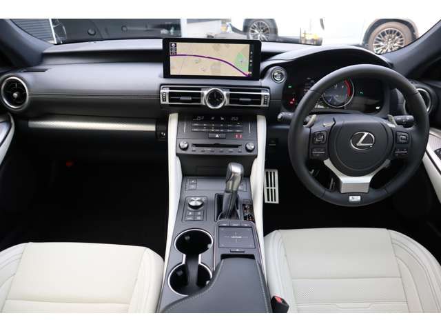 TOYOTA LEXUS RC300 2024