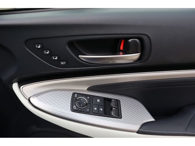 TOYOTA LEXUS RC300 2024