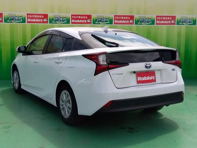 TOYOTA PRIUS 2022