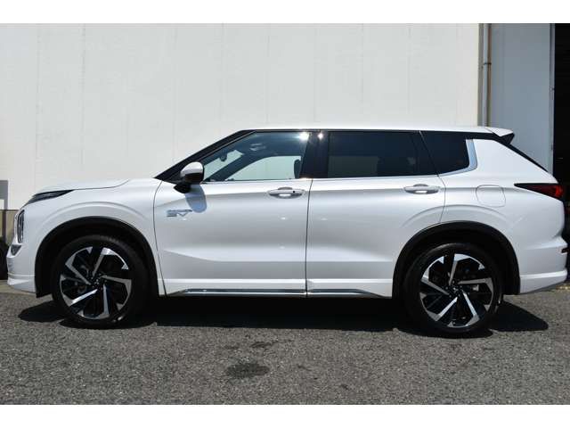 MITSUBISHI OUTLANDER PHEV 2024