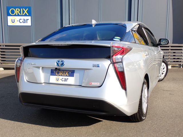 TOYOTA PRIUS 2018