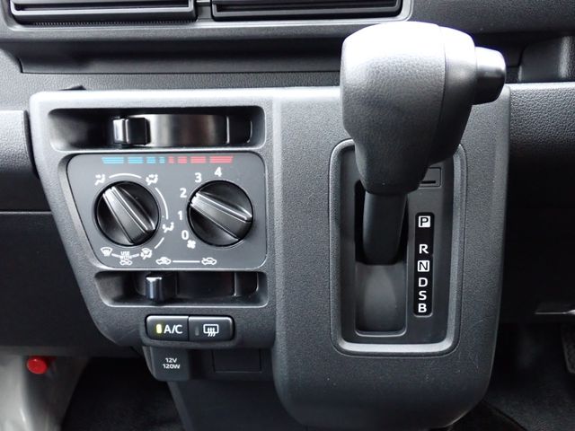 DAIHATSU HIJET CARGO 2022