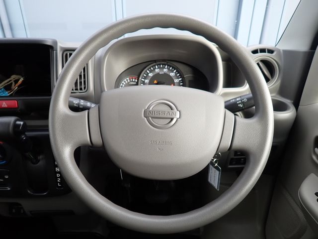 NISSAN NV100 CLIPPER 2024