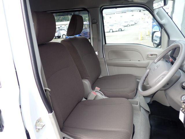 NISSAN NV100 CLIPPER 2024