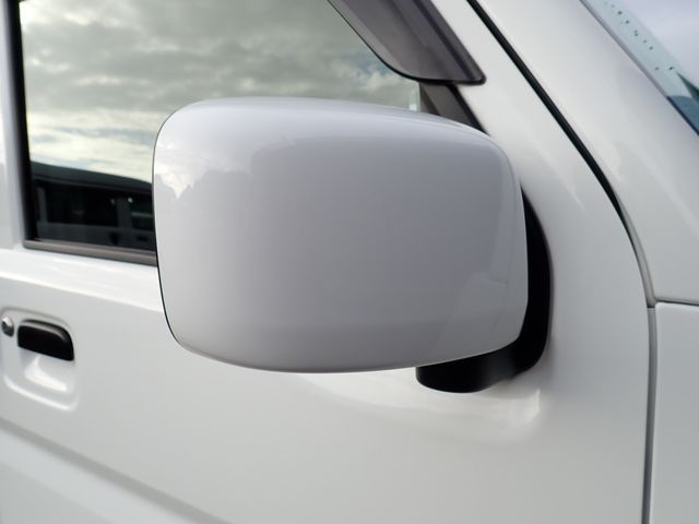 NISSAN NV100 CLIPPER 2024