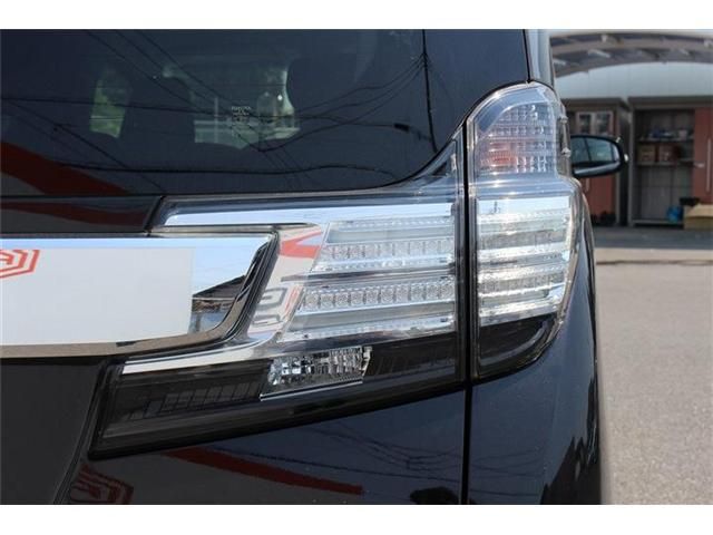 TOYOTA VELLFIRE 2015