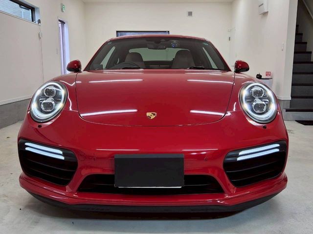 PORSCHE PORSCHE 911 2018