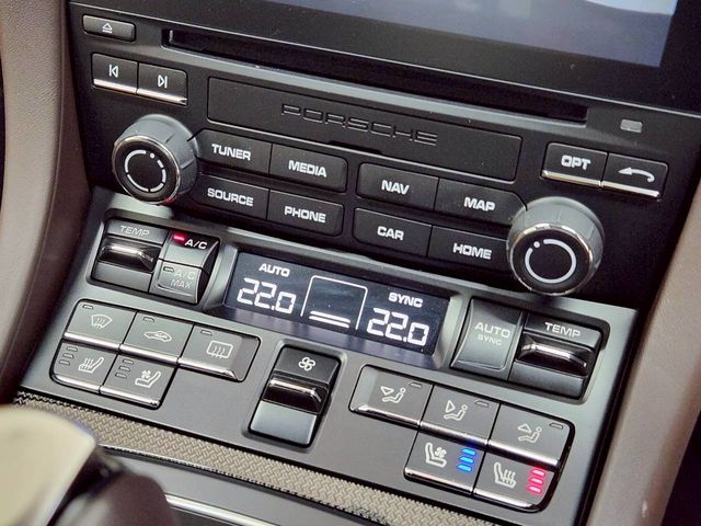 PORSCHE PORSCHE 911 2018