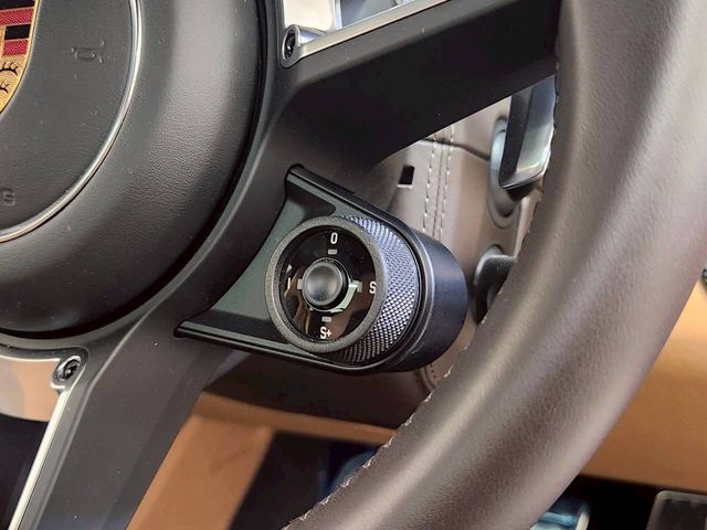 PORSCHE PORSCHE 911 2018