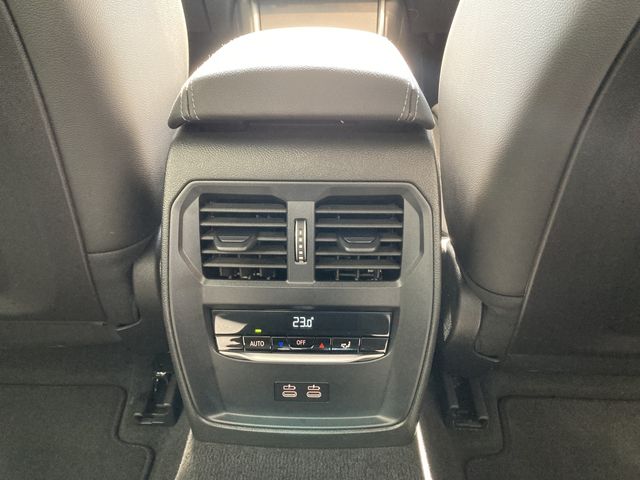 BMW BMW 3series sedan 2024