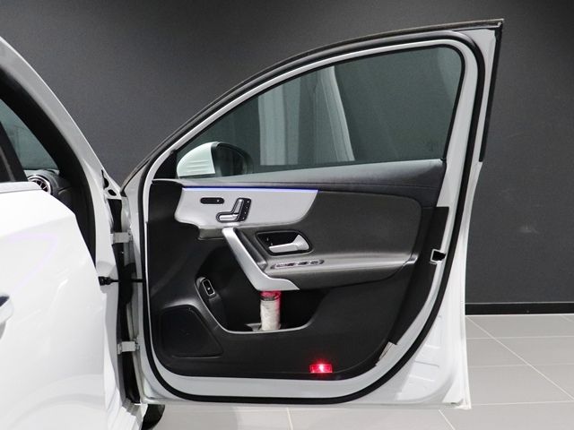 MERCEDES BENZ MERCEDES BENZ A class sedan 2020