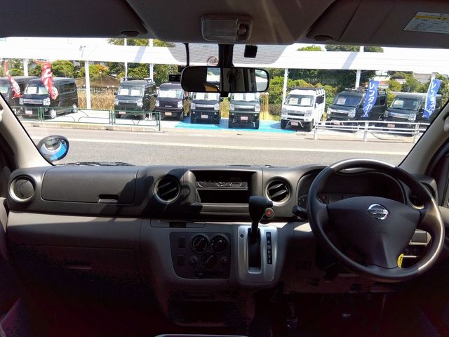 NISSAN NV350 CARAVAN 2018