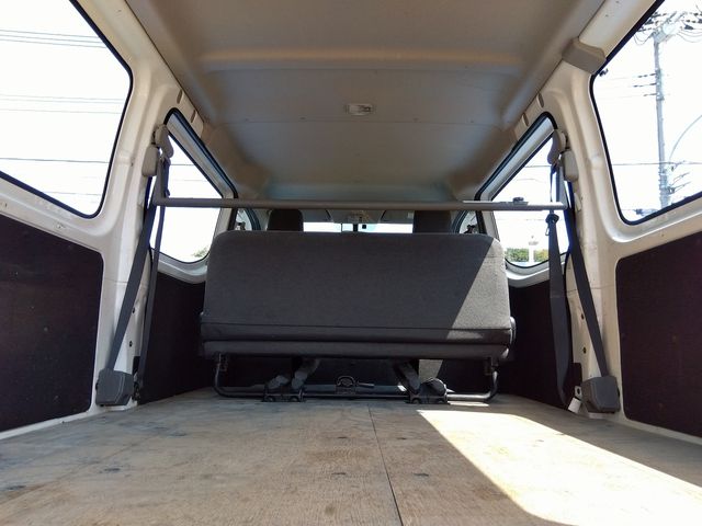 NISSAN NV350 CARAVAN 2018
