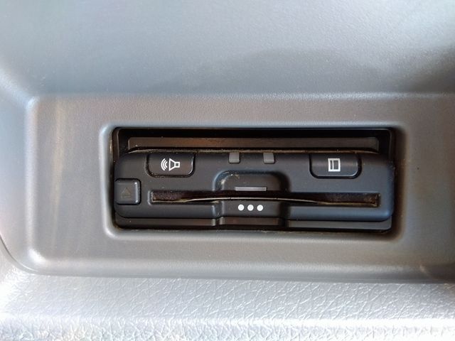 NISSAN NV350 CARAVAN 2018