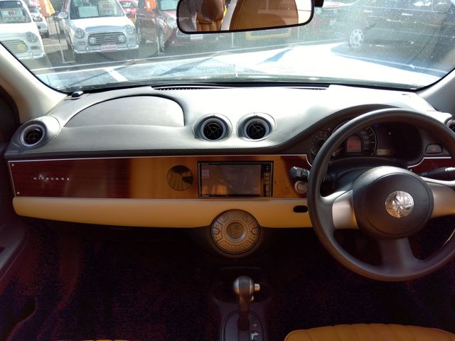 MITSUOKA VIEWT 2012